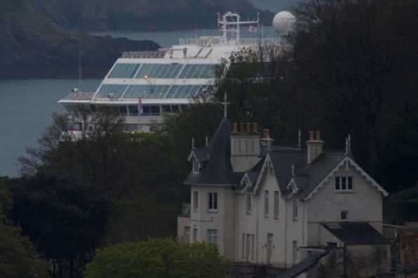 23 April 2022 - 06-42-18
Maud is operated by Hurtigruten Expeditions and is one of the bigger vessels to come into port in recent years. It certainly looms large over the former Gunfield Hotel.
----------------------
Cruise ship Maud arrives in Dartmouth.